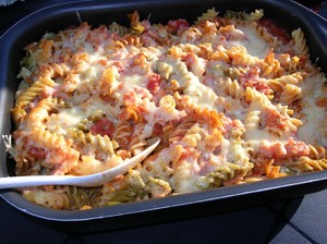 Krämig pastagratäng med kassler