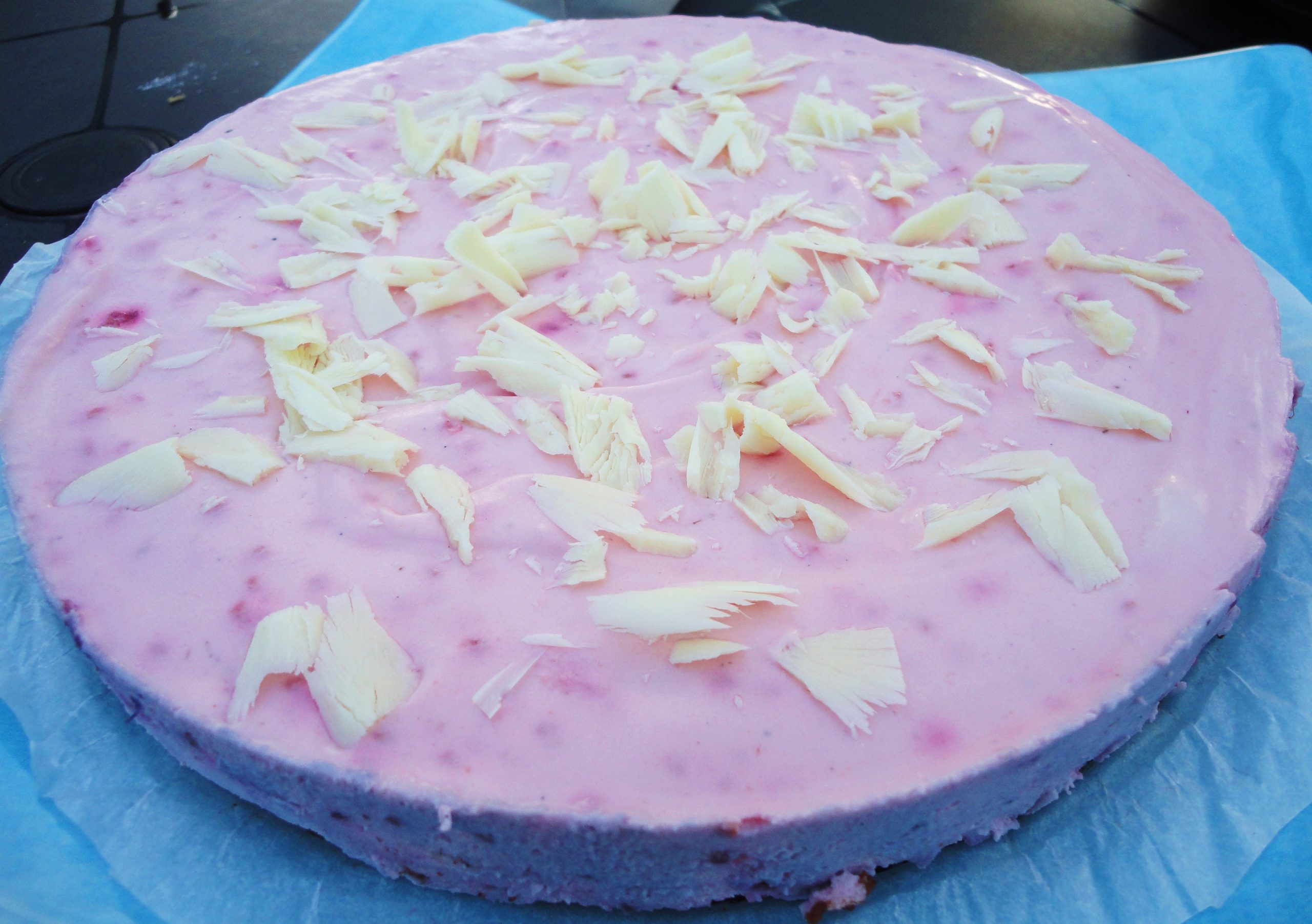 Ljuvlig halloncheesecake
